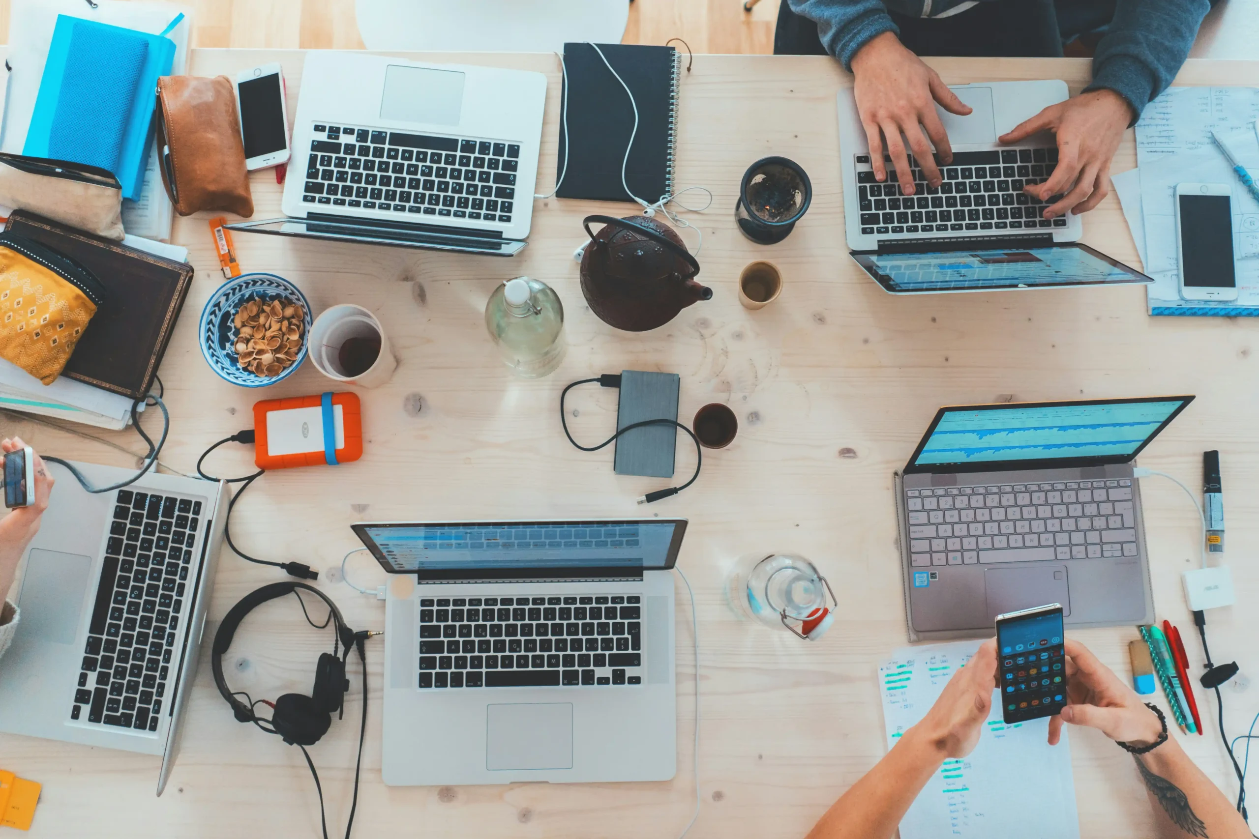Top AI Tools for Content Creation mid-article image